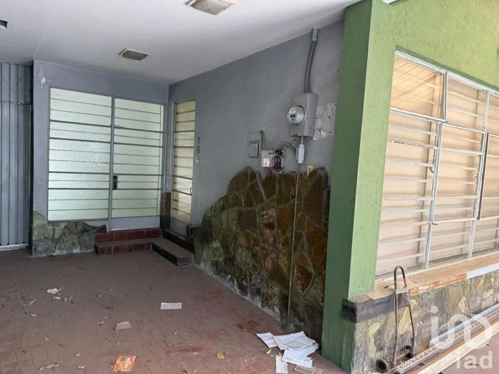 Casa para remodelar con uso de suelo y proyecto — Cuauhtémoc, CDMX