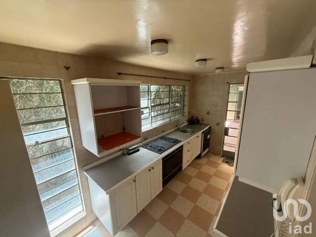 Casa para remodelar con uso de suelo y proyecto — Cuauhtémoc, CDMX