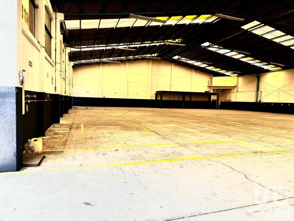 Bodega en renta con 2,578 m2 en Sanctórum, Cuatlancingo con patio para maneobras.