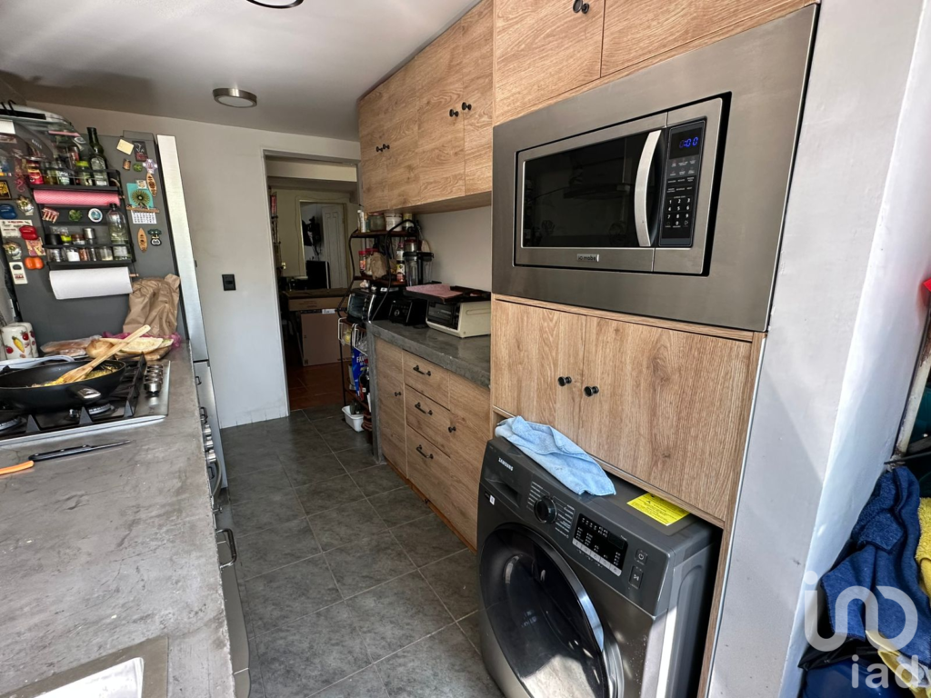 DEPARTAMENTO EN SAN SIMÓN REMODELADO Y EN PISO SUPERIOR