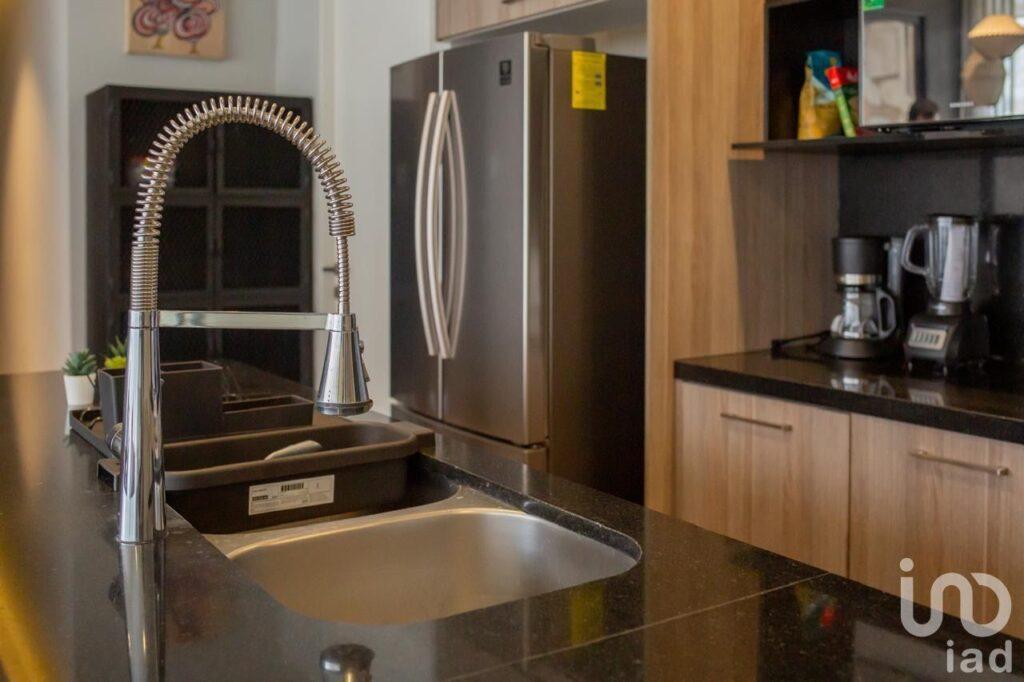 SE VENDE Departamento de lujo amueblado y equipado, listo para habitar en Valle Real