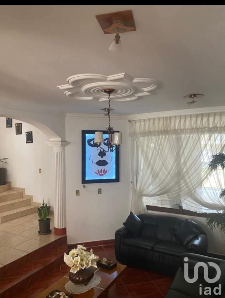 Casa en venta Pátzcuaro, Fracc. Llano de la Viregen (cerca de la central camionera)