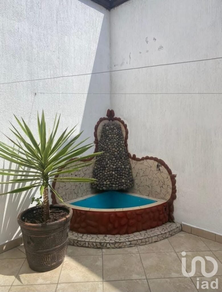 Casa en venta Pátzcuaro, Fracc. Llano de la Viregen (cerca de la central camionera)