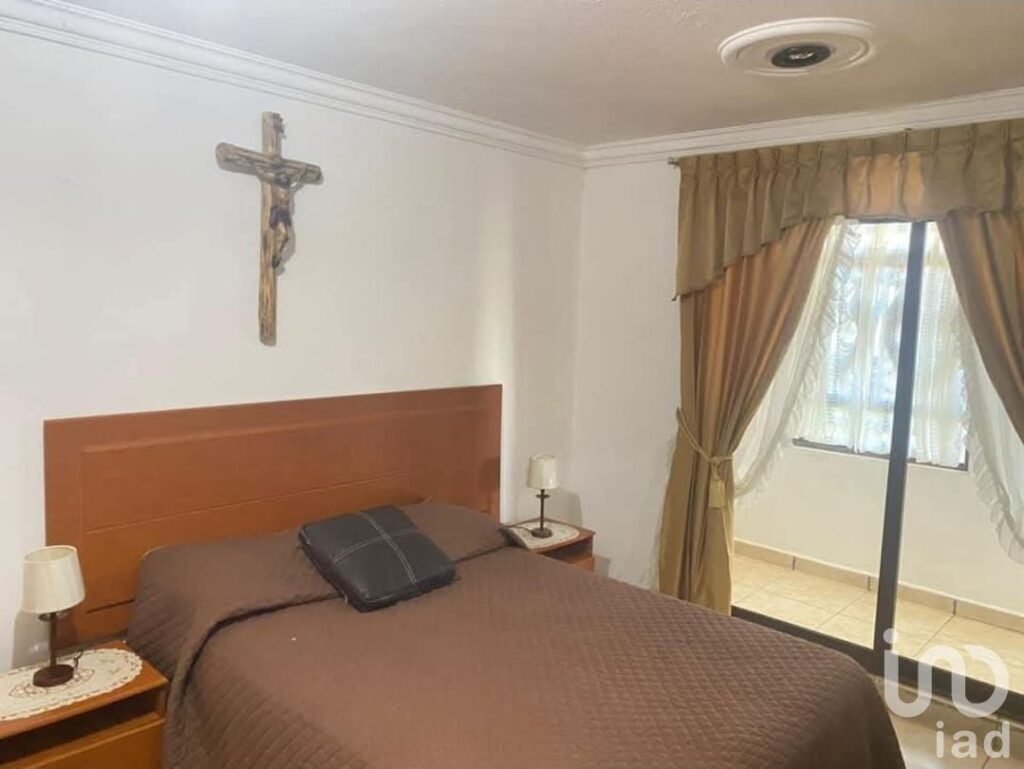 Casa en venta Pátzcuaro, Fracc. Llano de la Viregen (cerca de la central camionera)