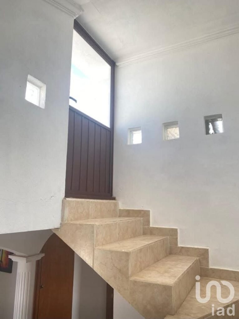 Casa en venta Pátzcuaro, Fracc. Llano de la Viregen (cerca de la central camionera)