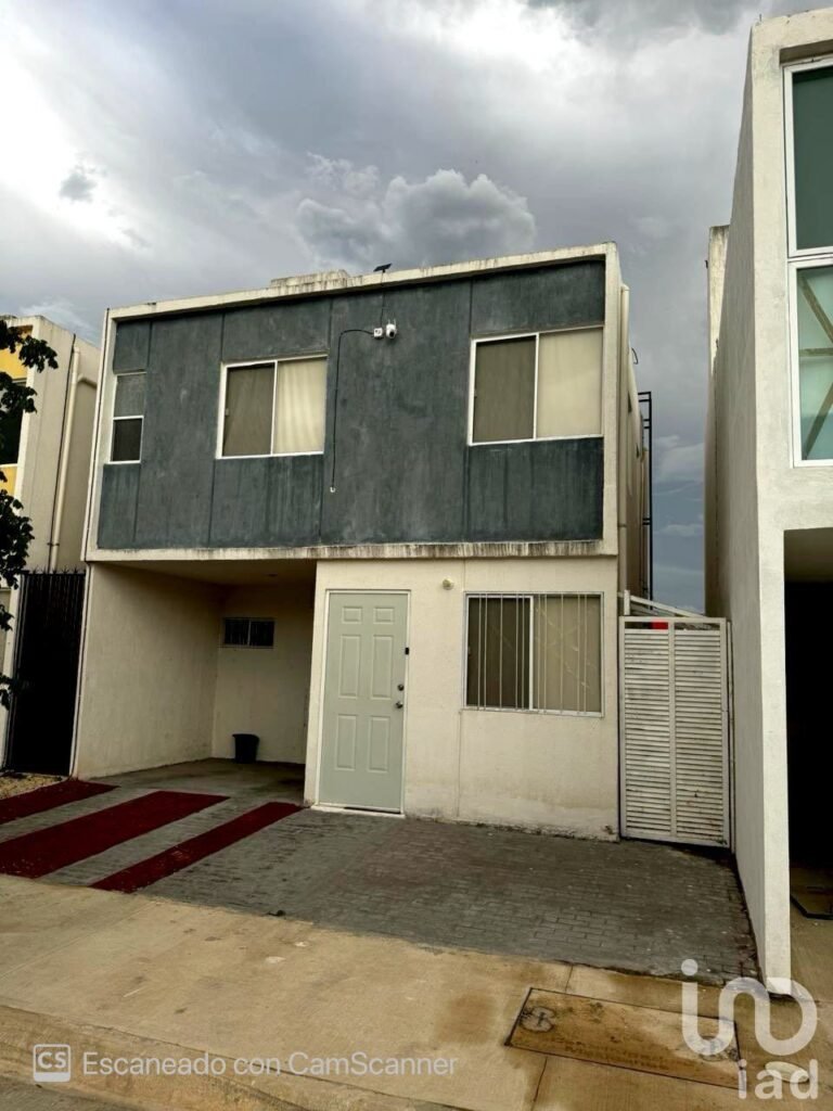 Venta de casa en GRAN CALZADA II a 7 cerca de aeropuerto.