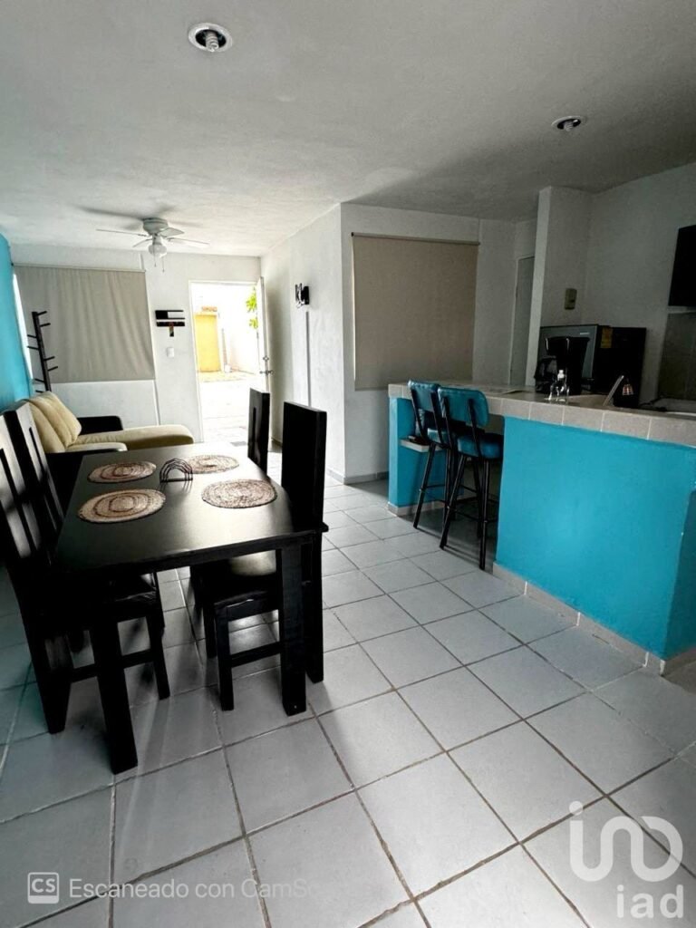 Venta de casa en GRAN CALZADA II a 7 cerca de aeropuerto.