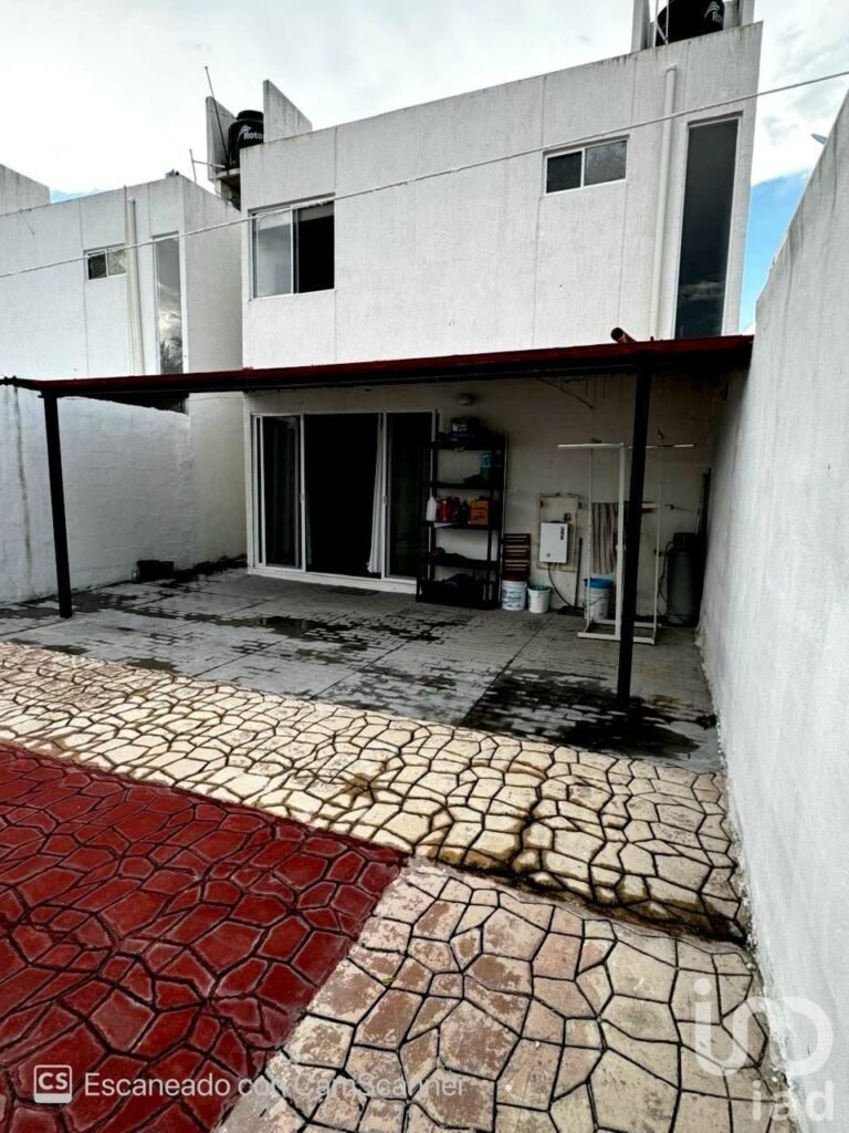 Venta de casa en GRAN CALZADA II a 7 cerca de aeropuerto.