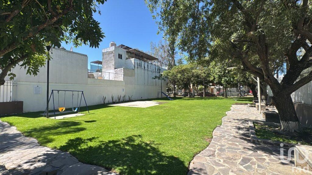 VENTA CASA PARQUES DEL BOSQUE