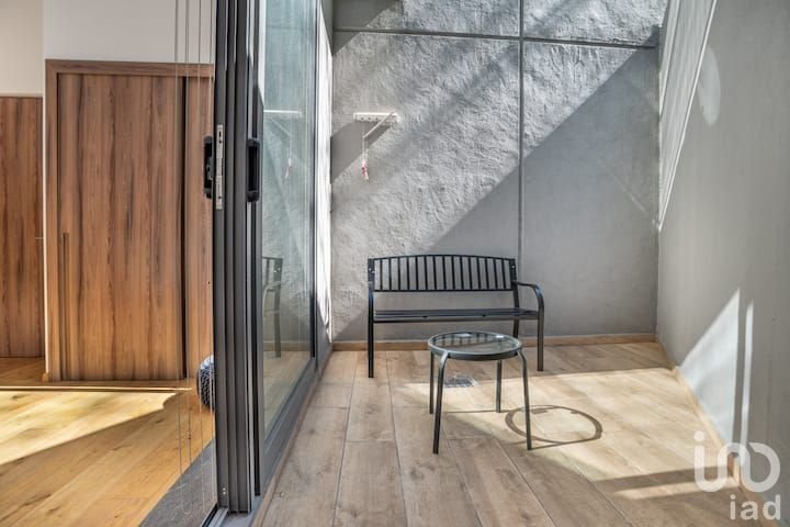 Espacioso Depa de 2 pisos en Colonia Condesa. Oportunidad de negocio