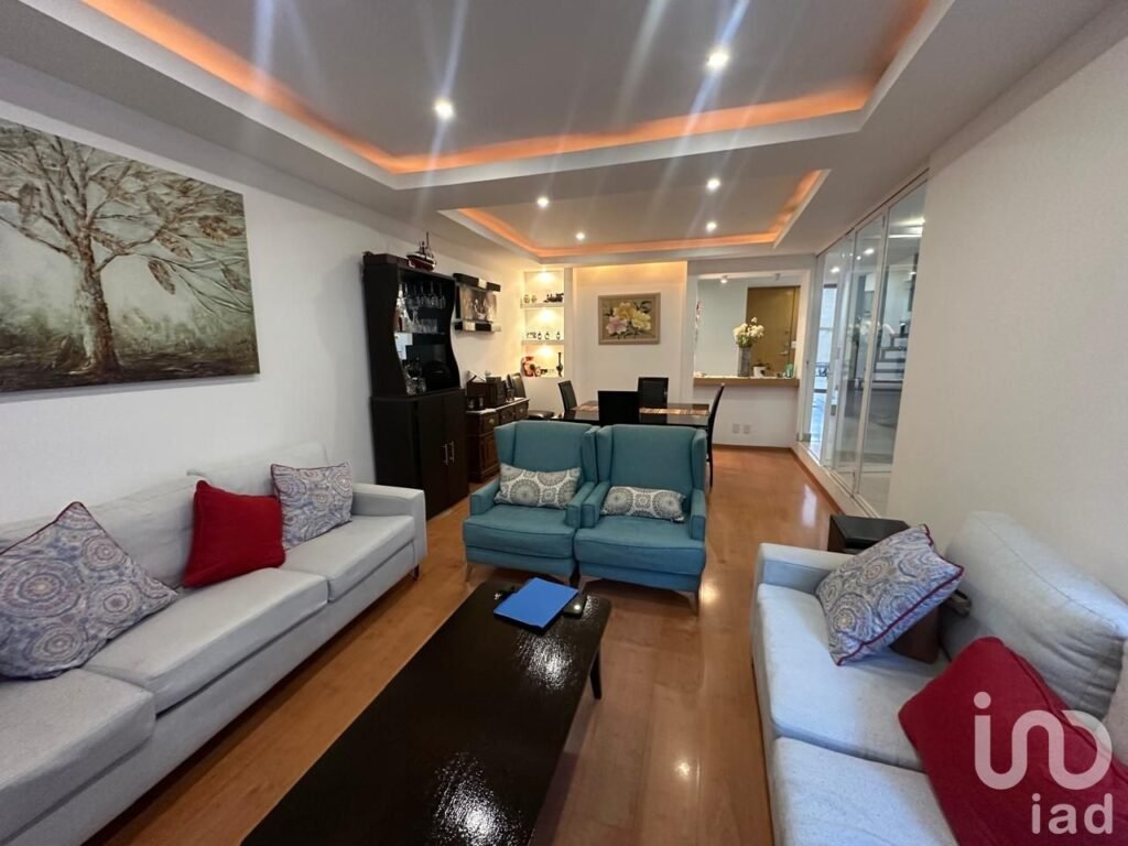 CASA EN VENTA EN LA SEXTA SECCION DE LOMAS VERDES, NAUCALPAN