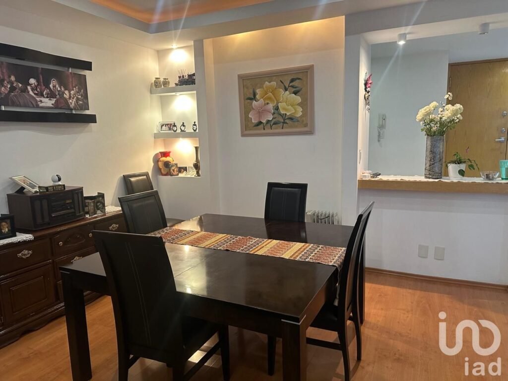 CASA EN VENTA EN LA SEXTA SECCION DE LOMAS VERDES, NAUCALPAN