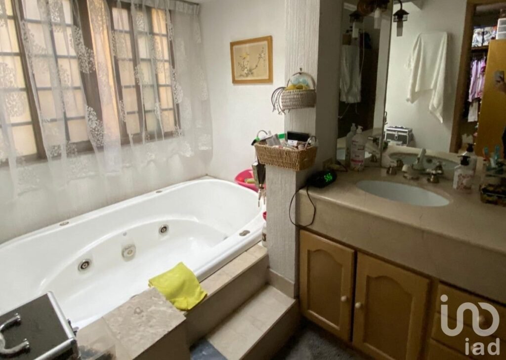 Casa en Venta en Country Club Coto privado, Guadalajara, Jalisco.