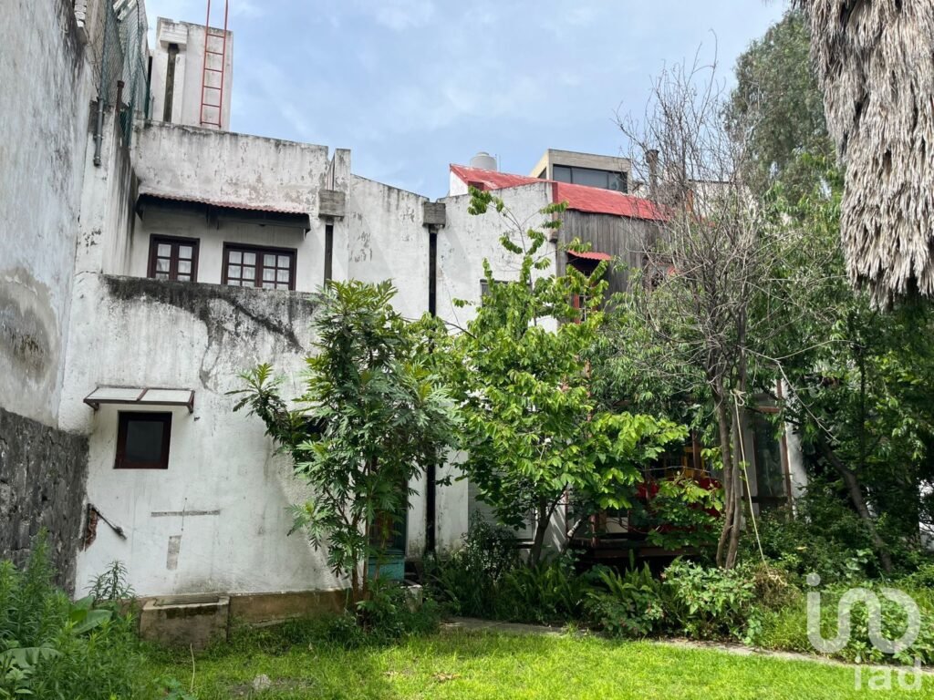 Oportunidad de casa en venta en Mixcoac para desarrollar departamentos