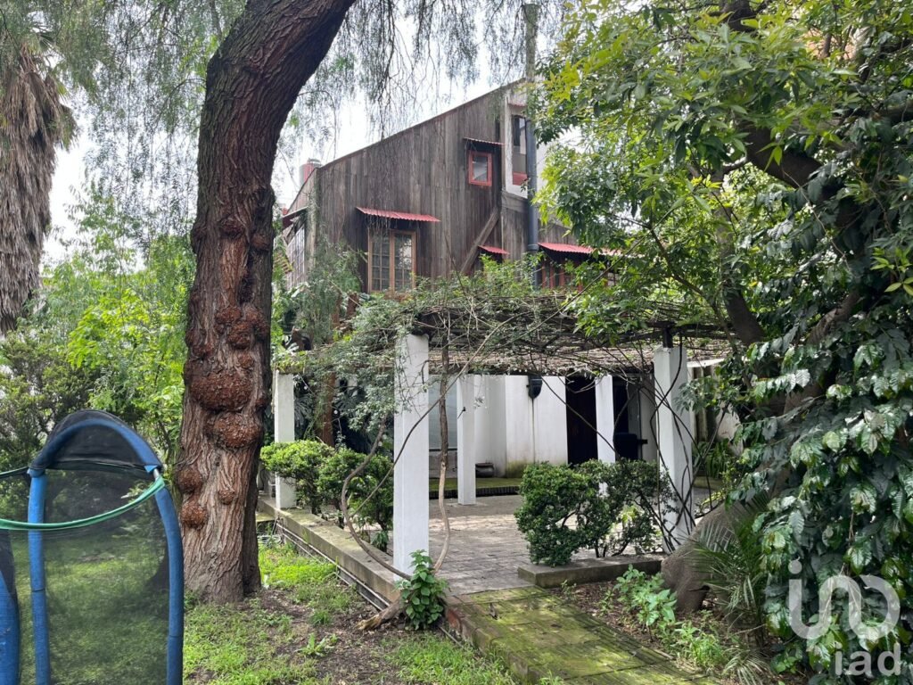 Oportunidad de casa en venta en Mixcoac para desarrollar departamentos
