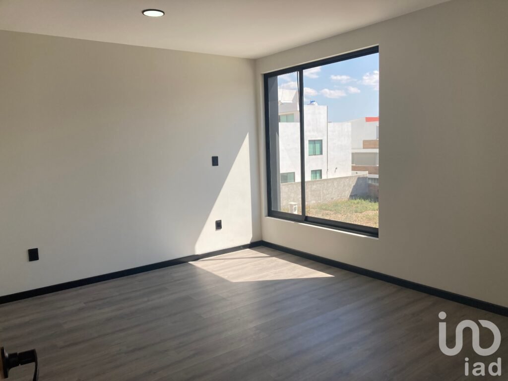 Casa de 3 niveles en zona residencial segura con amenidades Premium, zona TOP de Pachuca, Hidalgo