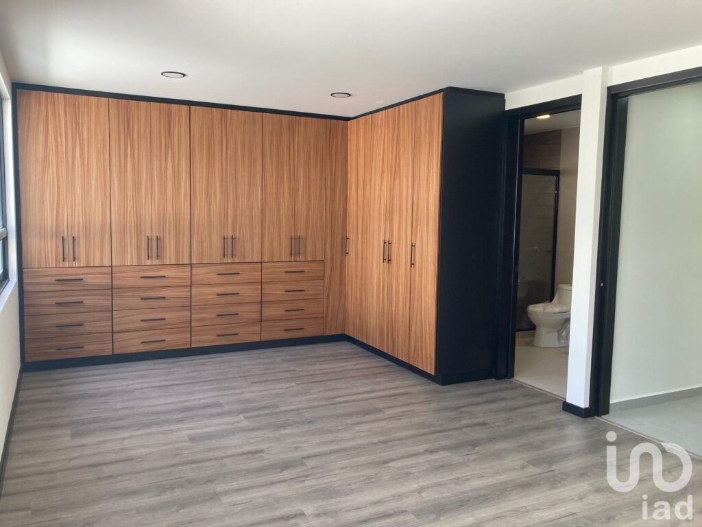 Casa de 3 niveles en zona residencial segura con amenidades Premium, zona TOP de Pachuca, Hidalgo
