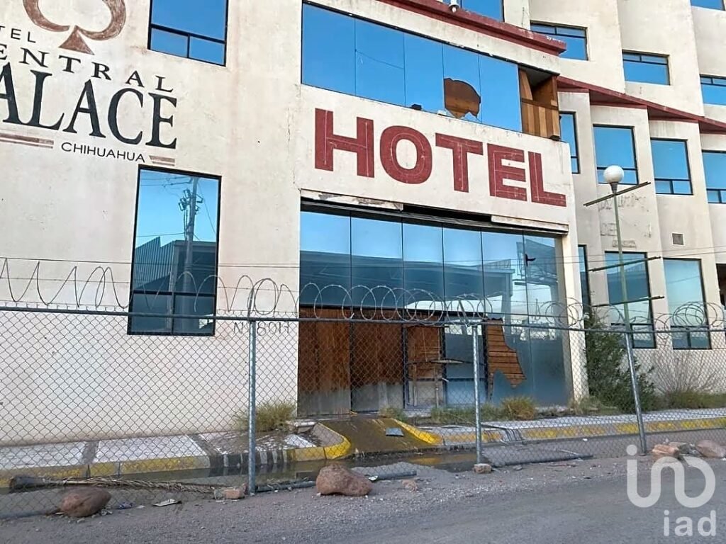 SE VENDE EXCELENTE HOTEL PARA REMODELAR EN CHIHUAHUA