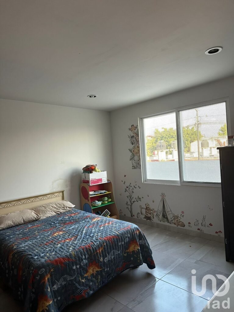 Casa Amueblada en renta, Residencial Rubí Zona Sur Leon, cerca del Eje Metropolitano