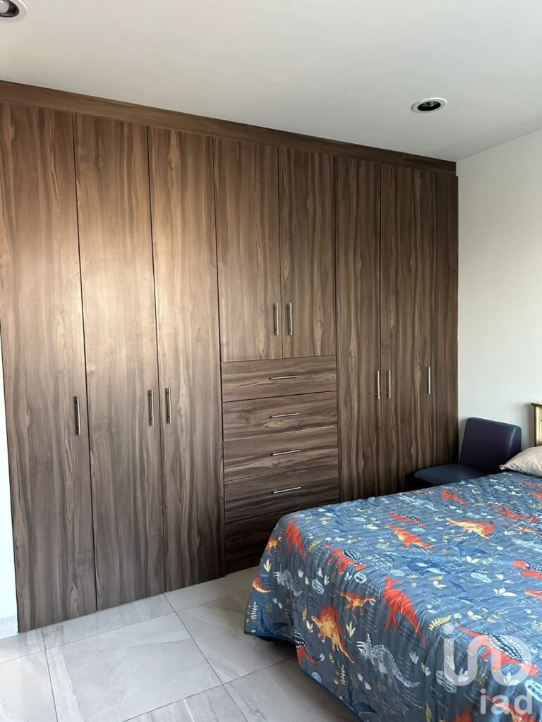 Casa Amueblada en renta, Residencial Rubí Zona Sur Leon, cerca del Eje Metropolitano