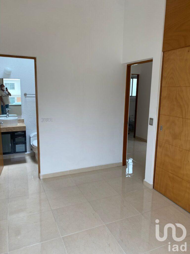 RENTA CASA EN CONDOMINIO CON ALBERCA EN SAN ANTÓN CUERNAVACA MORELOS