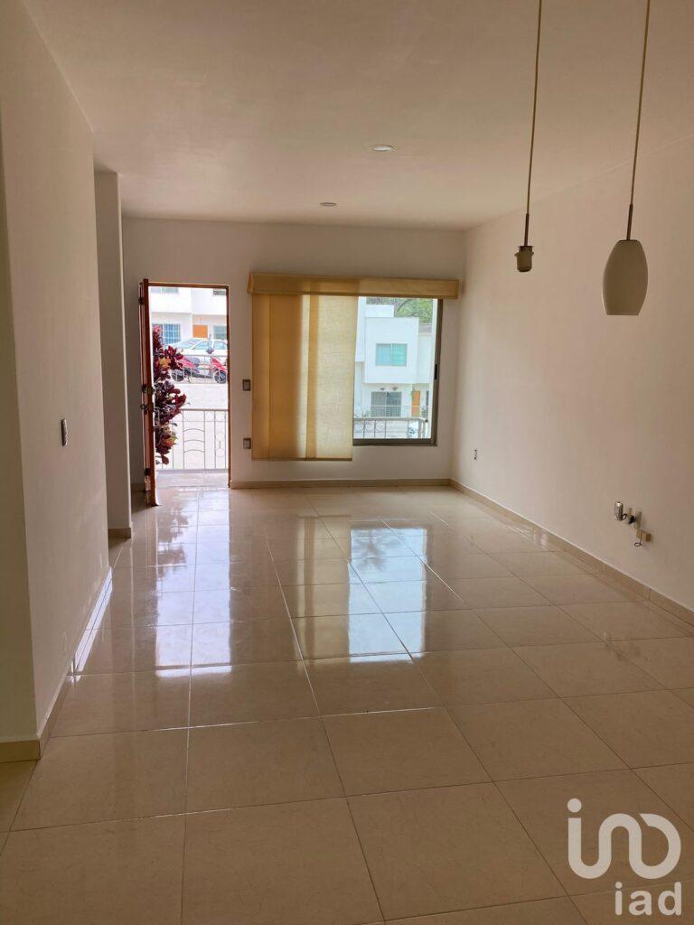 RENTA CASA EN CONDOMINIO CON ALBERCA EN SAN ANTÓN CUERNAVACA MORELOS