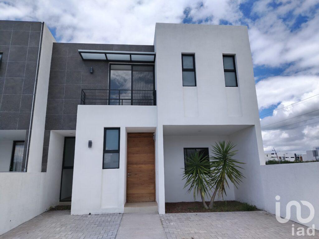 CASA EN VENTA CAÑADAS DEL ARROYO