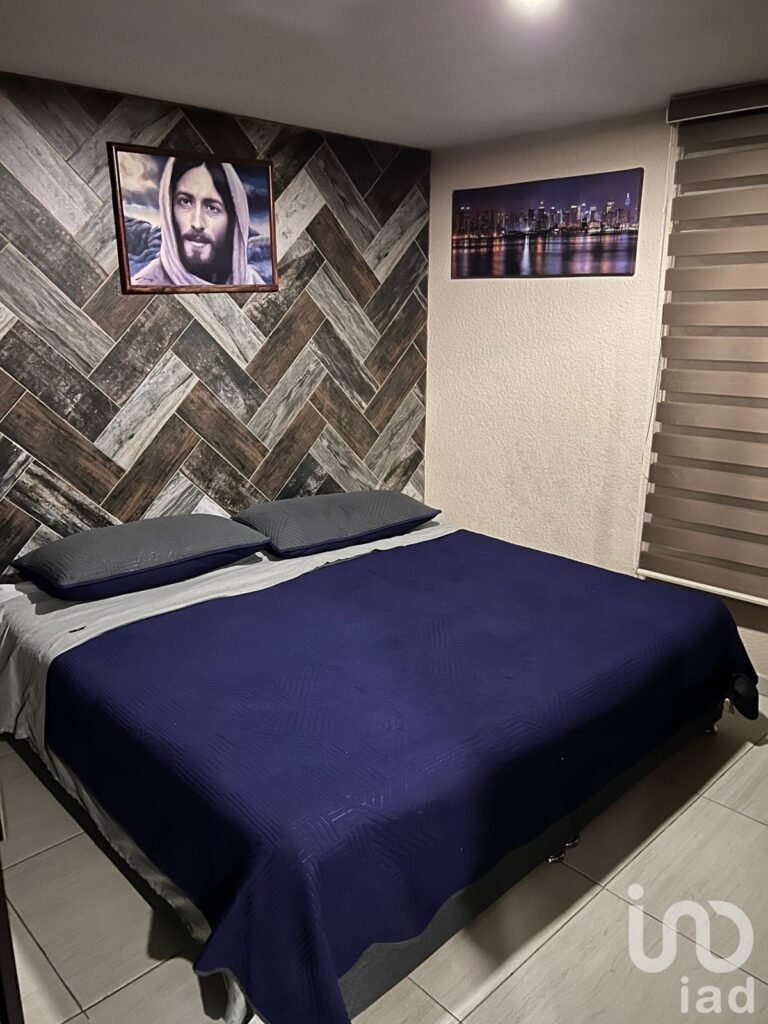 CASA EN RENTA AMUEBLADA O SIN AMUEBLAR EN FRACCIONAMIENTO CON ALBERCA