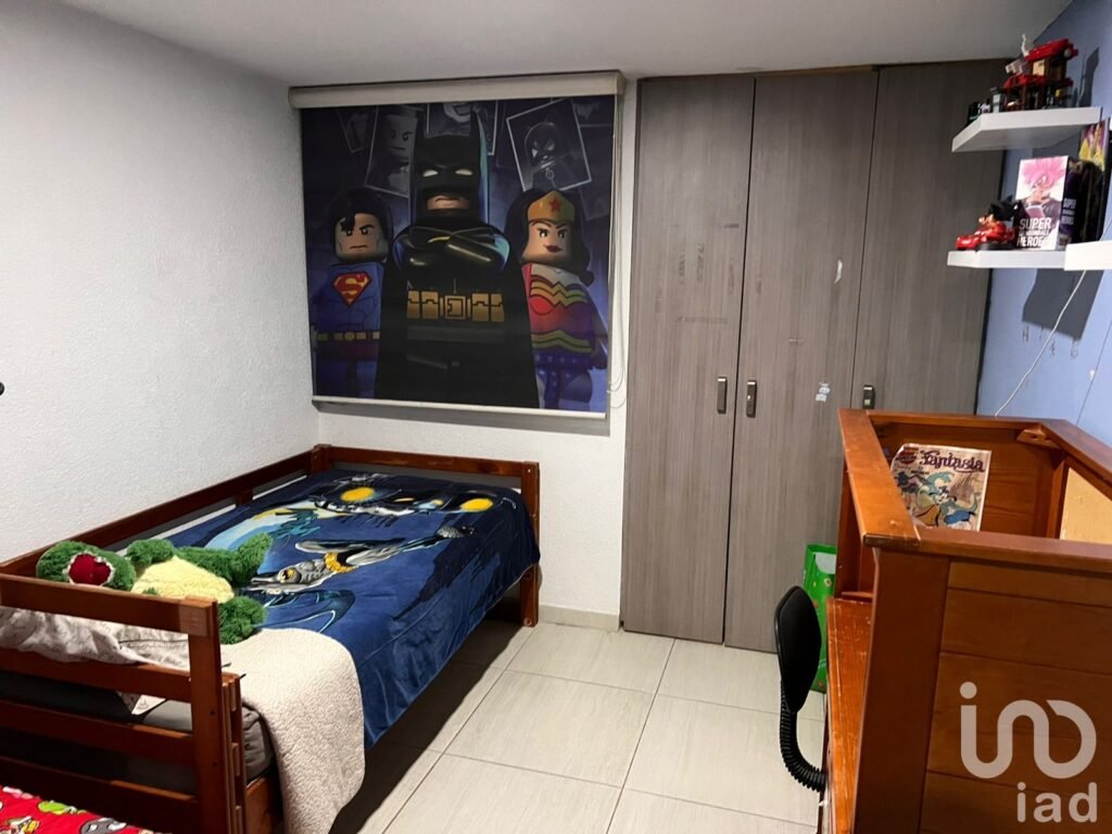 CASA EN RENTA AMUEBLADA O SIN AMUEBLAR EN FRACCIONAMIENTO CON ALBERCA