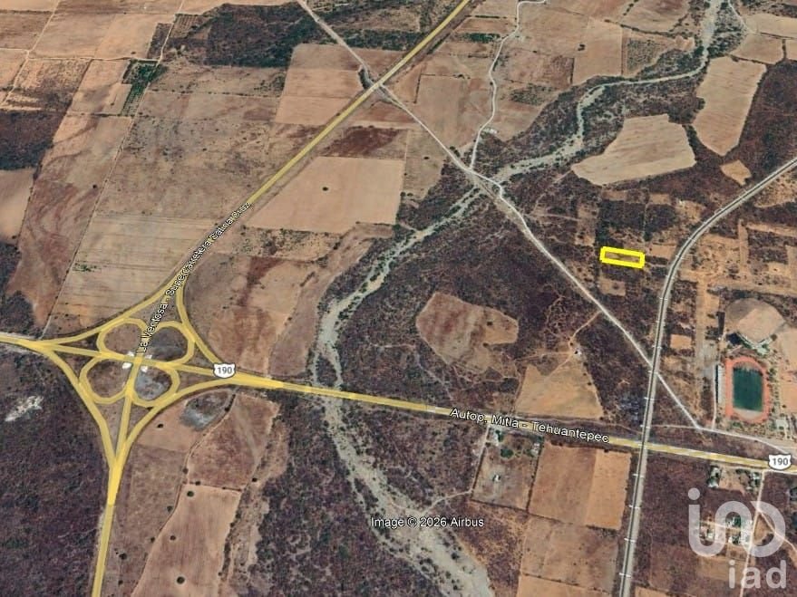 TERRENO EN VENTA CERCA DE LA UNIDAD DEPORTIVA GUIENGOLA DE TEHUANTEPEC, OAXACA