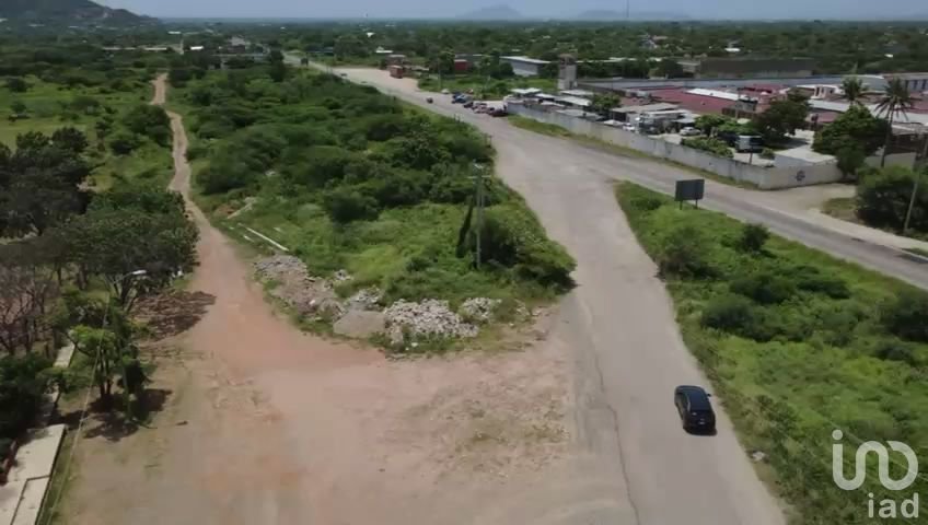 TERRENO EN VENTA CERCA DE LA UNIDAD DEPORTIVA GUIENGOLA DE TEHUANTEPEC, OAXACA