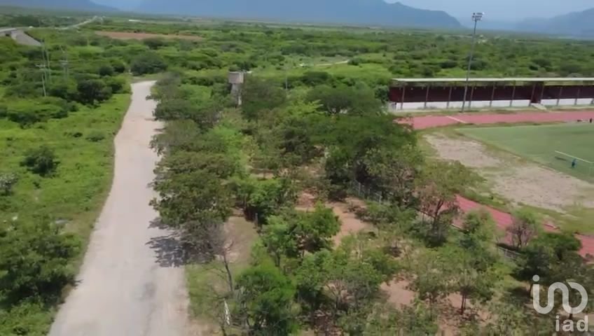 TERRENO EN VENTA CERCA DE LA UNIDAD DEPORTIVA GUIENGOLA DE TEHUANTEPEC, OAXACA