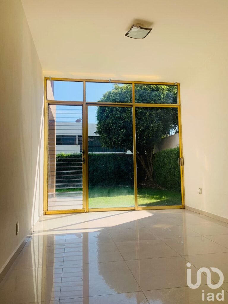 CASA  EN RENTA EN LA MEJOR ZONA RESIDENCIAL DE CD SATELITE AL LADO OPUESTO DE SAMARA SATELITE