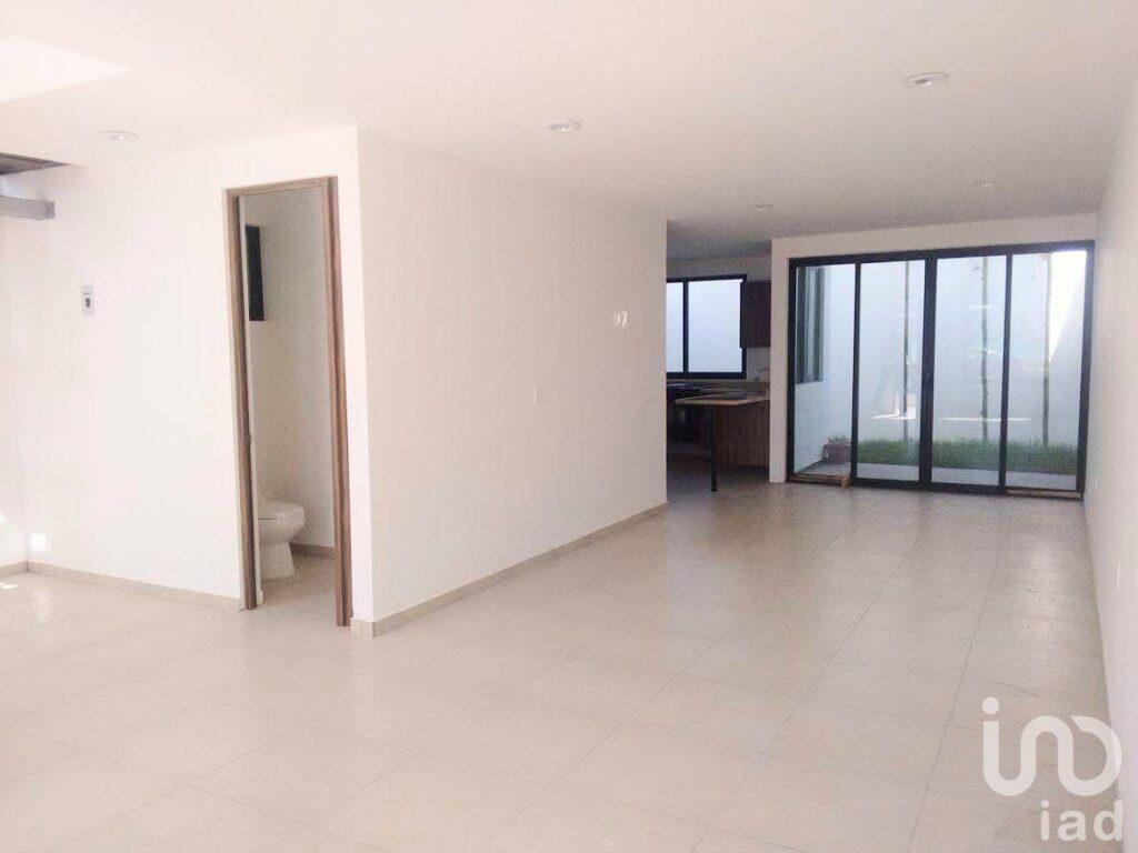 Se vende casa en Fracc. La Antigua Cementera, a 3 km de la CAPU  y a 2 km de Galerías Serdán