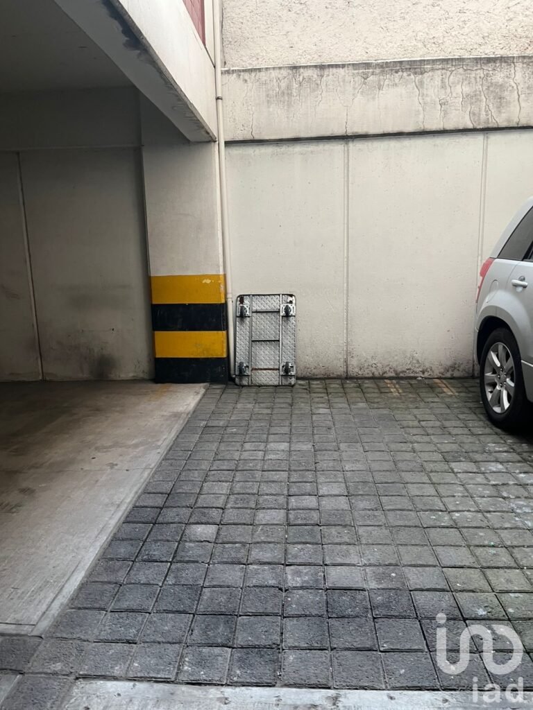 SE VENDE DEPTO EN ALGARÍN A UNA CUADRA DE VIADUCTO