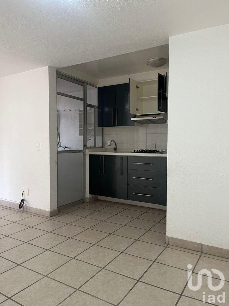 SE VENDE DEPTO EN ALGARÍN A UNA CUADRA DE VIADUCTO