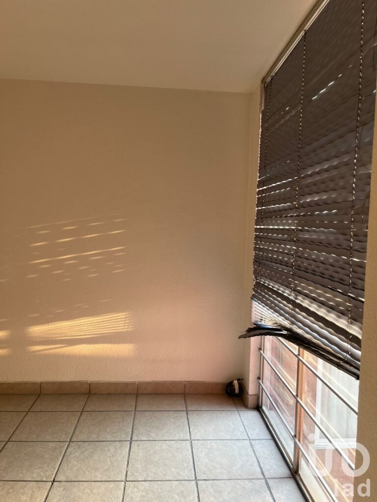 SE VENDE DEPTO EN ALGARÍN A UNA CUADRA DE VIADUCTO