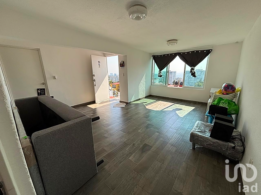 Casa duplex en planta alta, bien iluminado, documentos en regla en Lomas Verdes.