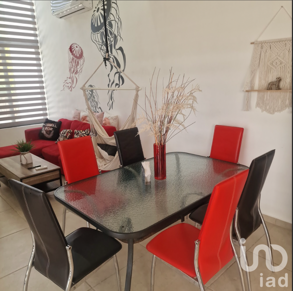 CASA EN VENTA EN MERIDA, PUERTO PROGRESO, COMPLETAMENTE AMUEBLADA, HABITACION EN PLANTA BAJA