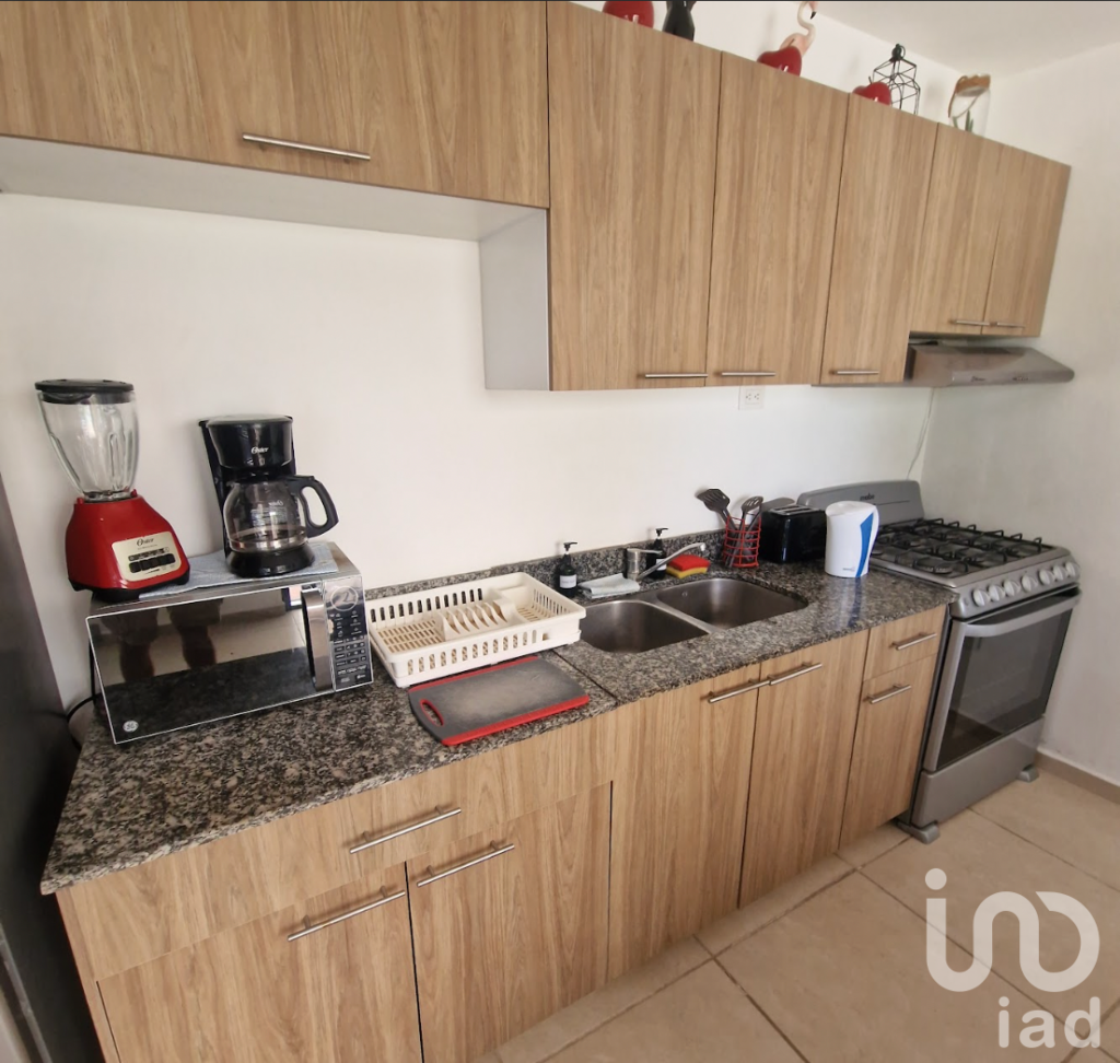 CASA EN VENTA EN MERIDA, PUERTO PROGRESO, COMPLETAMENTE AMUEBLADA, HABITACION EN PLANTA BAJA