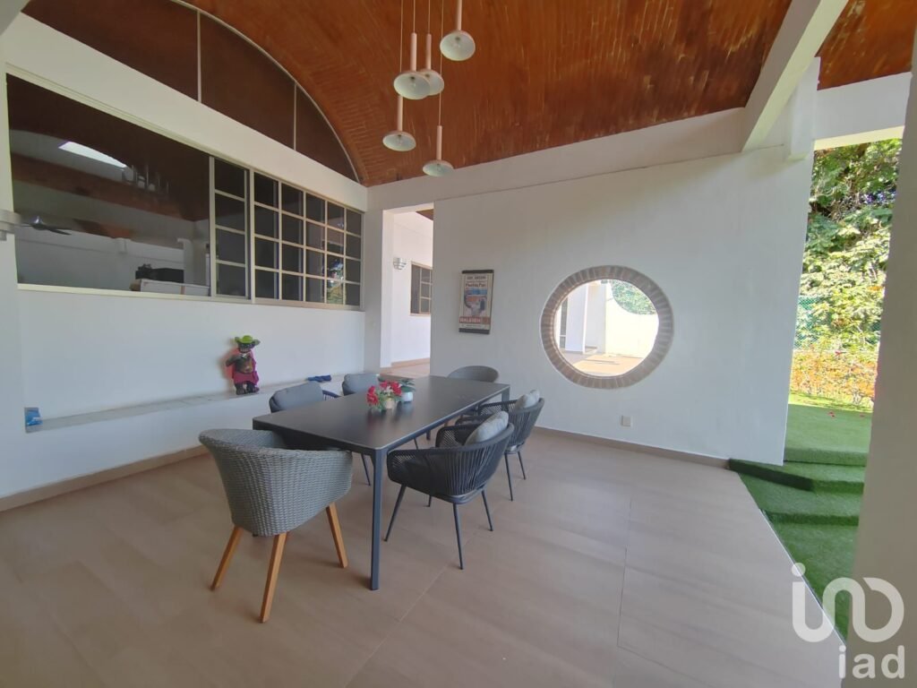 Imponente Casa en Venta en Bello Horizonte con 4 Suites y 680 m² de Construcción