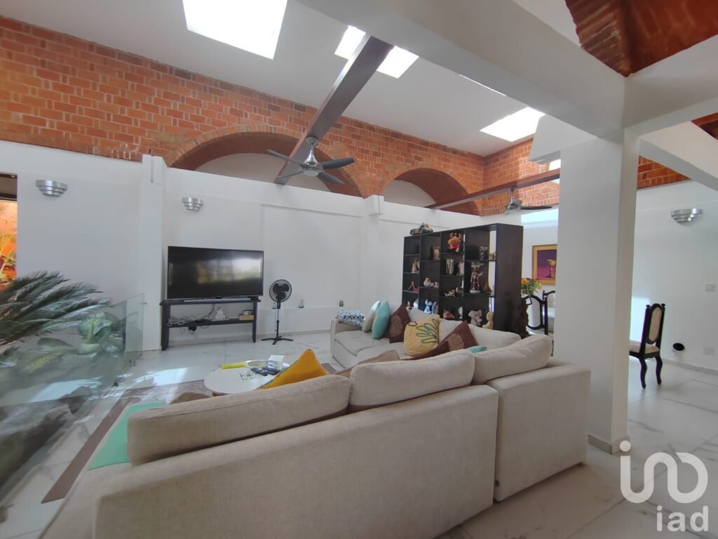 Imponente Casa en Venta en Bello Horizonte con 4 Suites y 680 m² de Construcción