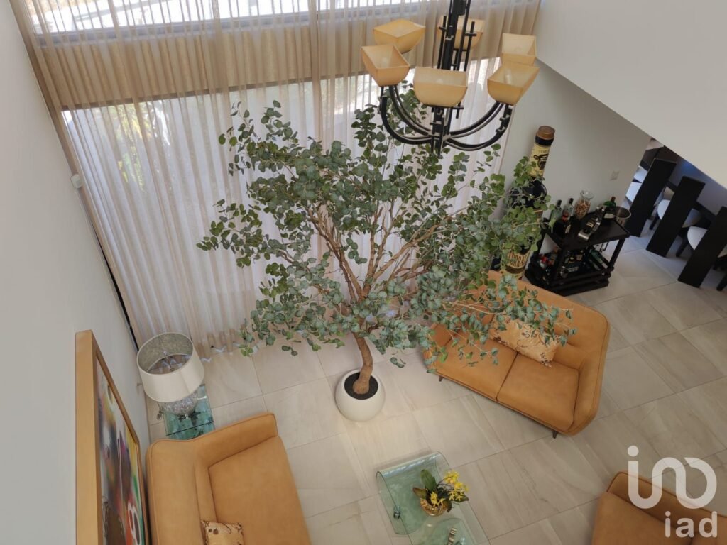 Venta de amplia casa en Hacienda Carlota, Corregidora, Querétaro