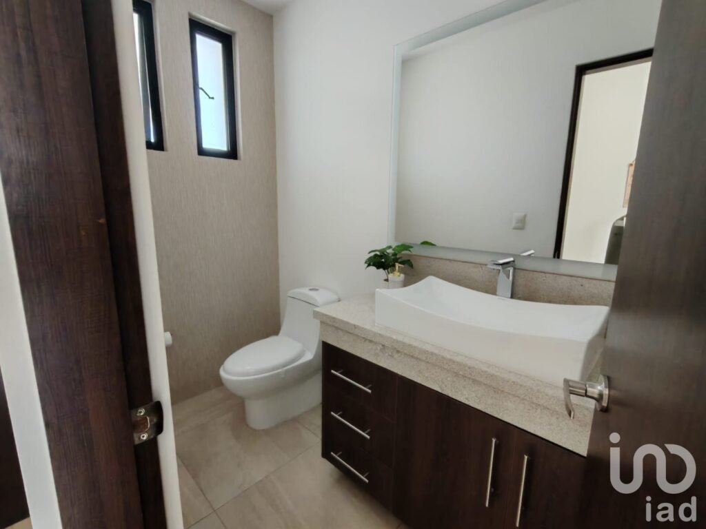 Venta de amplia casa en Hacienda Carlota, Corregidora, Querétaro