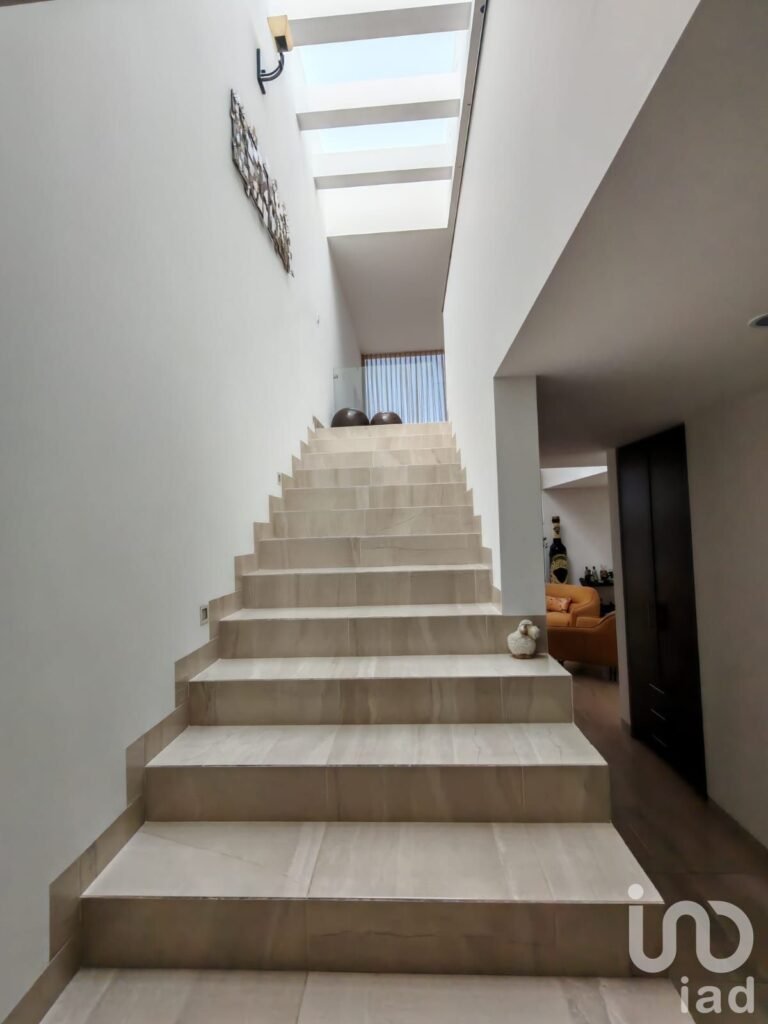 Venta de amplia casa en Hacienda Carlota, Corregidora, Querétaro