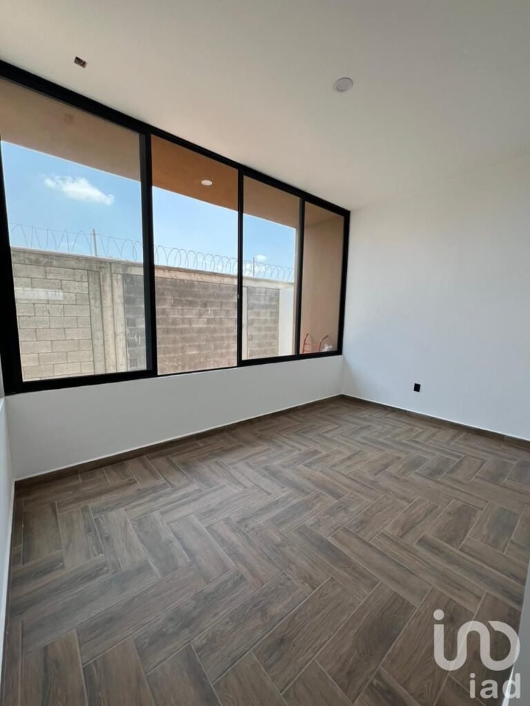 Casa en venta de 4 cuartos en Hacienda Carlota, Corregidora, Querétaro