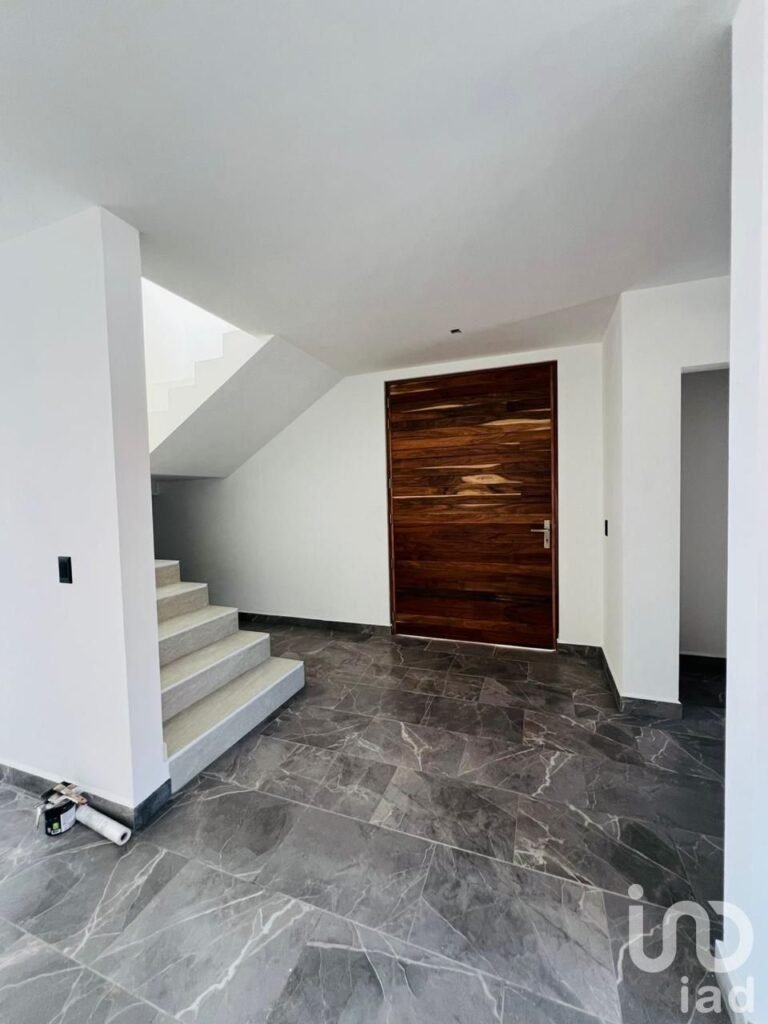 Casa en venta de 4 cuartos en Hacienda Carlota, Corregidora, Querétaro