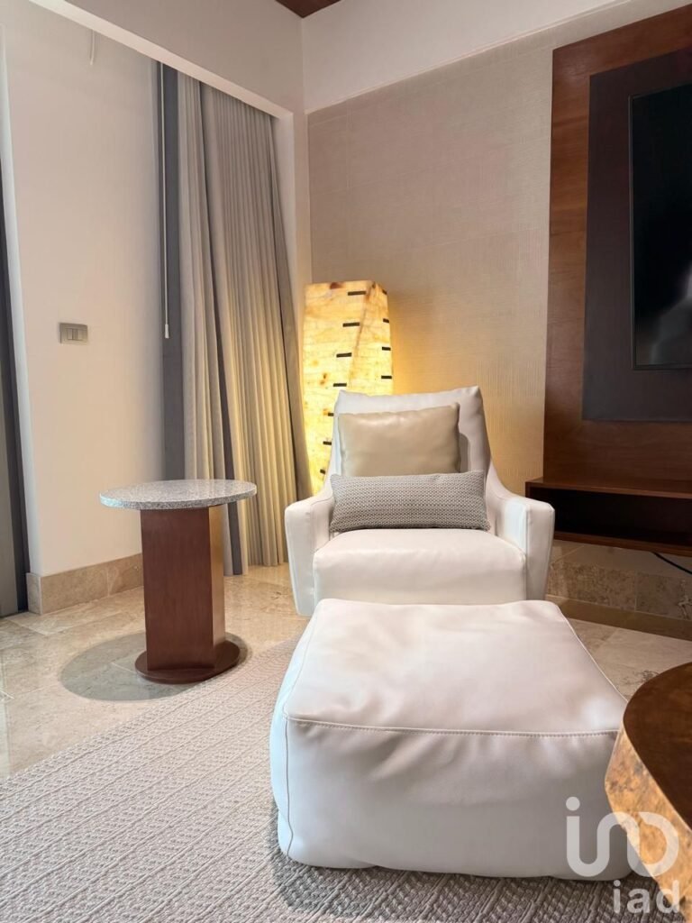 VENDO CONDOMINIO FRENTE AL MAR EN LA AMADA, ZONA CONTINENTAL ISLA MUJERES, Q.ROO