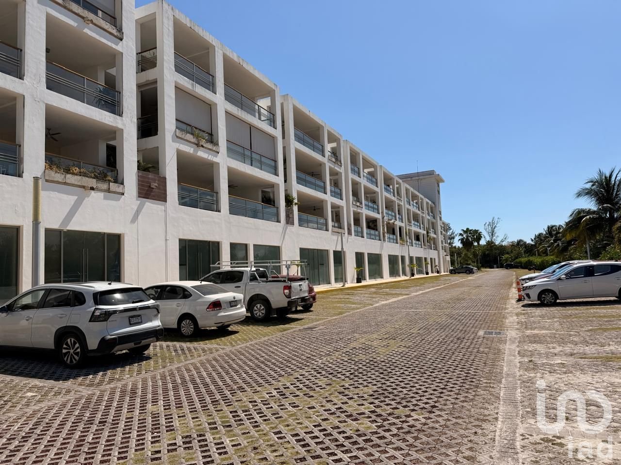 VENDO CONDOMINIO FRENTE AL MAR EN LA AMADA, ZONA CONTINENTAL ISLA MUJERES, Q.ROO
