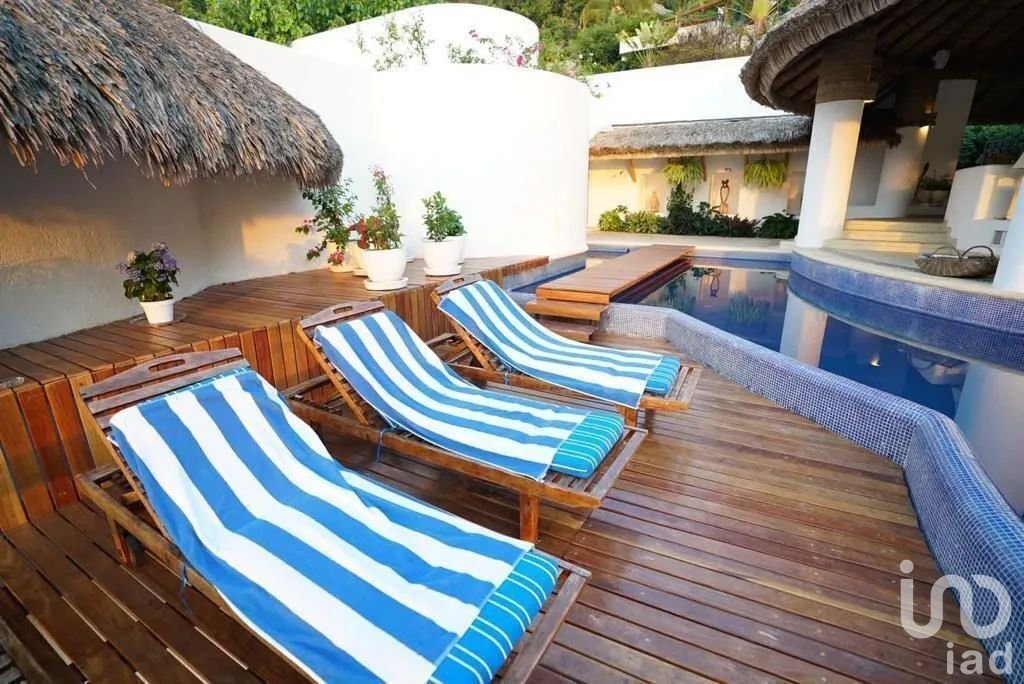 Vistas de Revista, Vida de Lujo: Casa en Venta en Las Brisas, Acapulco.